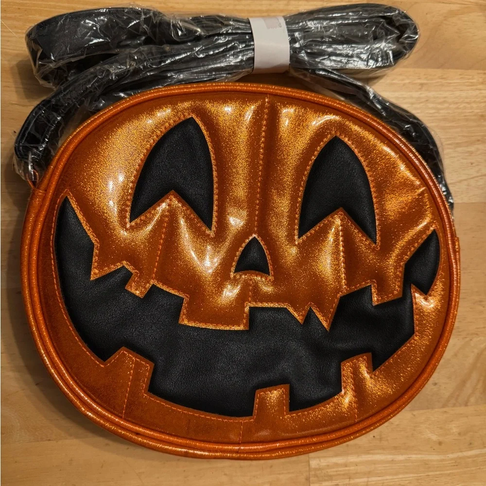 Lie Pain and Stitches Pumpkin Kult handbag - Picture 2 of 7